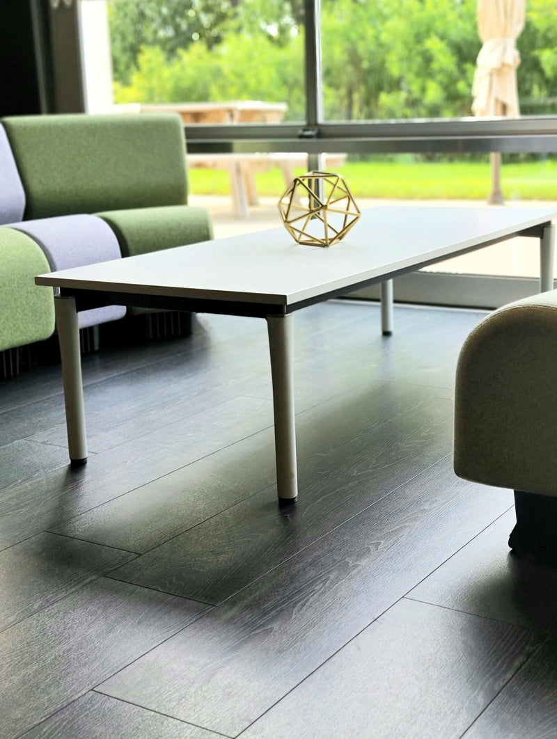 EQUALS TABLES + DESKS – Simii NorthAmerica